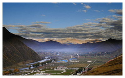 Xinduqiao Tibetan Town