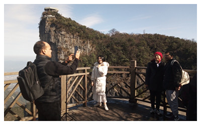 Tianmen Mountain reopens to tourists