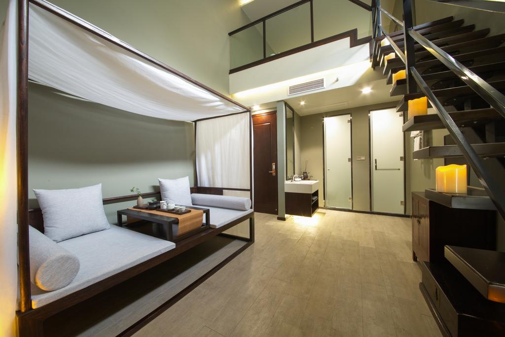 Floral Lux Hotel · Moon Light Fenghuang