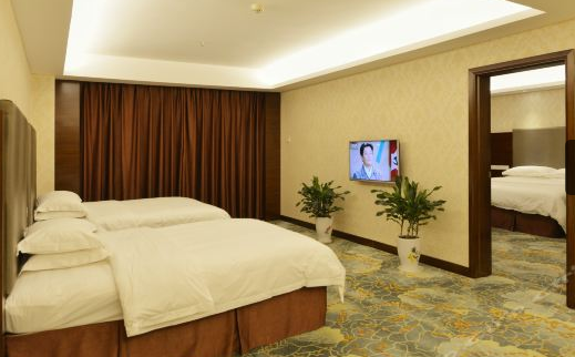 Changde Huajing Hotel